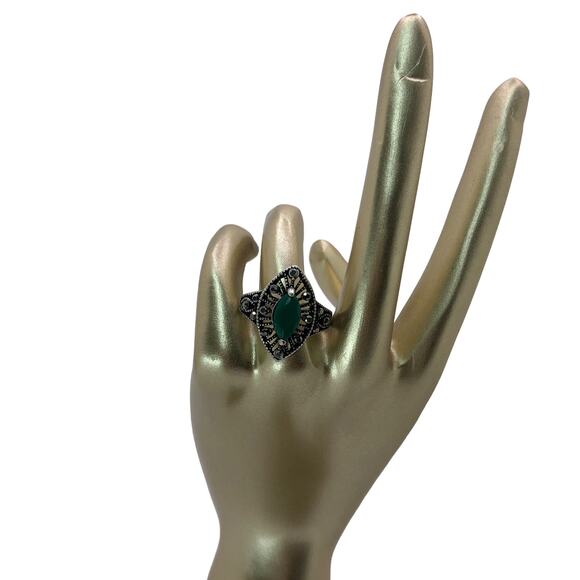 Silver and Green Rhinestone Statement Ring - Size 6.5 - Picture 2 of 6
